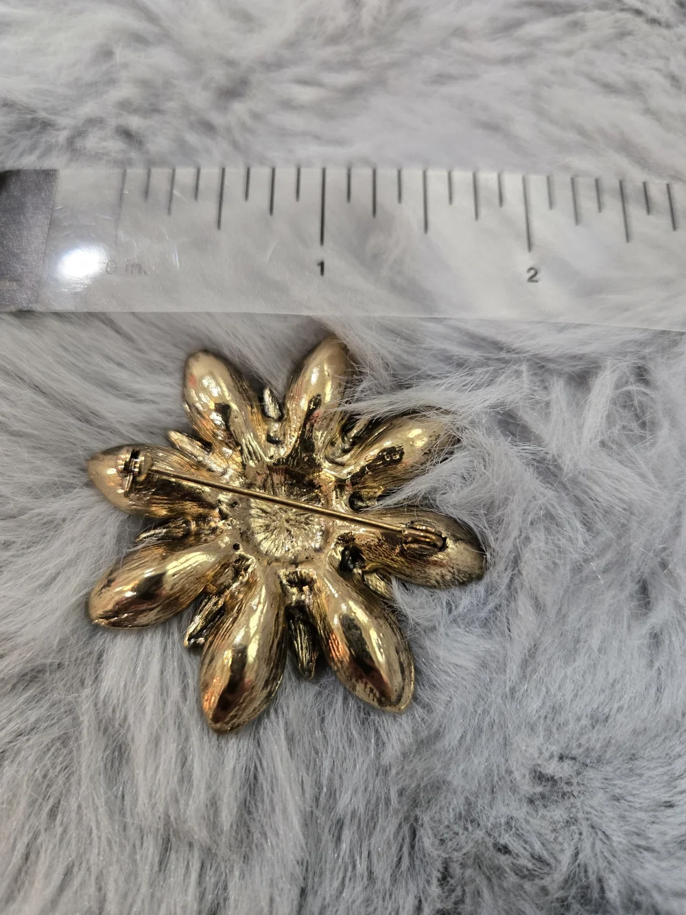 Vintage Jones New York Red Rhinestone Flower Brooch Pin Gold Tone Poinsettia
